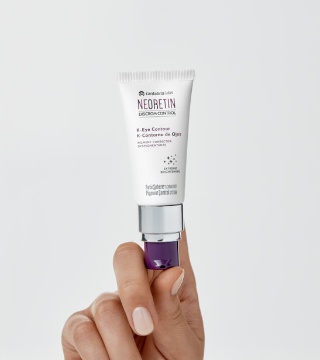 Neoretin Discrom control k-Contorno de ojos