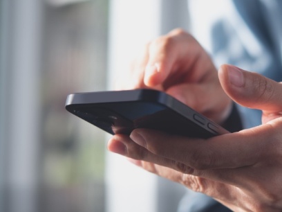 contaminación digital en la piel