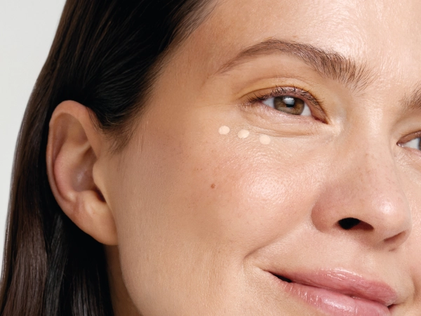 Illuminating-Eye-Contour_Beneficios01_600x450