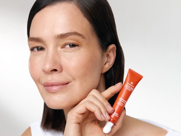 lluminating-Eye-Contour_Beneficios02_600x450-20