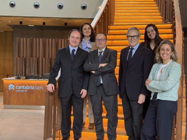 AECC y Cantabria Labs